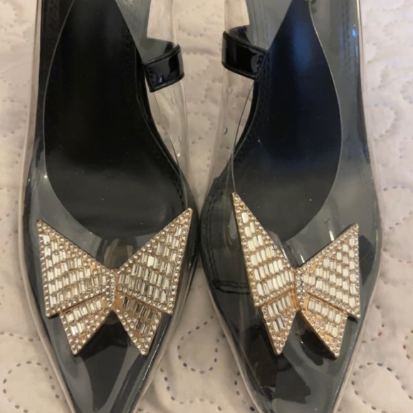 Size 11 shoes - Picture 6 of 9